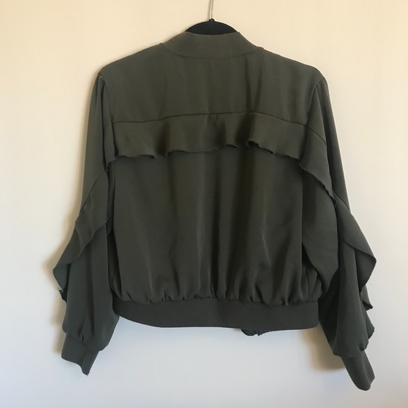 Green Jacket with Ruffle Detail New Without Tags - Picture 2 of 6